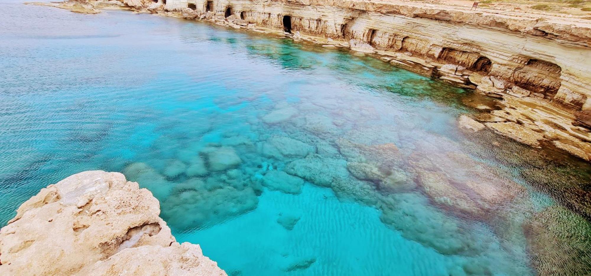 Maya بافوس المظهر الخارجي الصورة